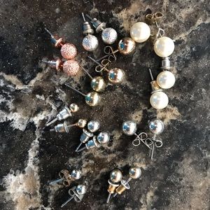 Earring Bundle ((Free with bundle))